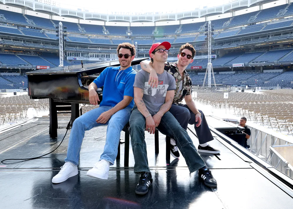 Jonas Brothers concert Houston 2025